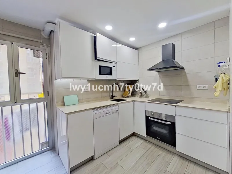 Lifestyle and extremely high quality of life to live in maximum luxury and comfort in one of the most sought-after areas of Malaga, where there are 300 days of sunshine a year and a mild climate all year round. Discover your new home in the heart of Malag