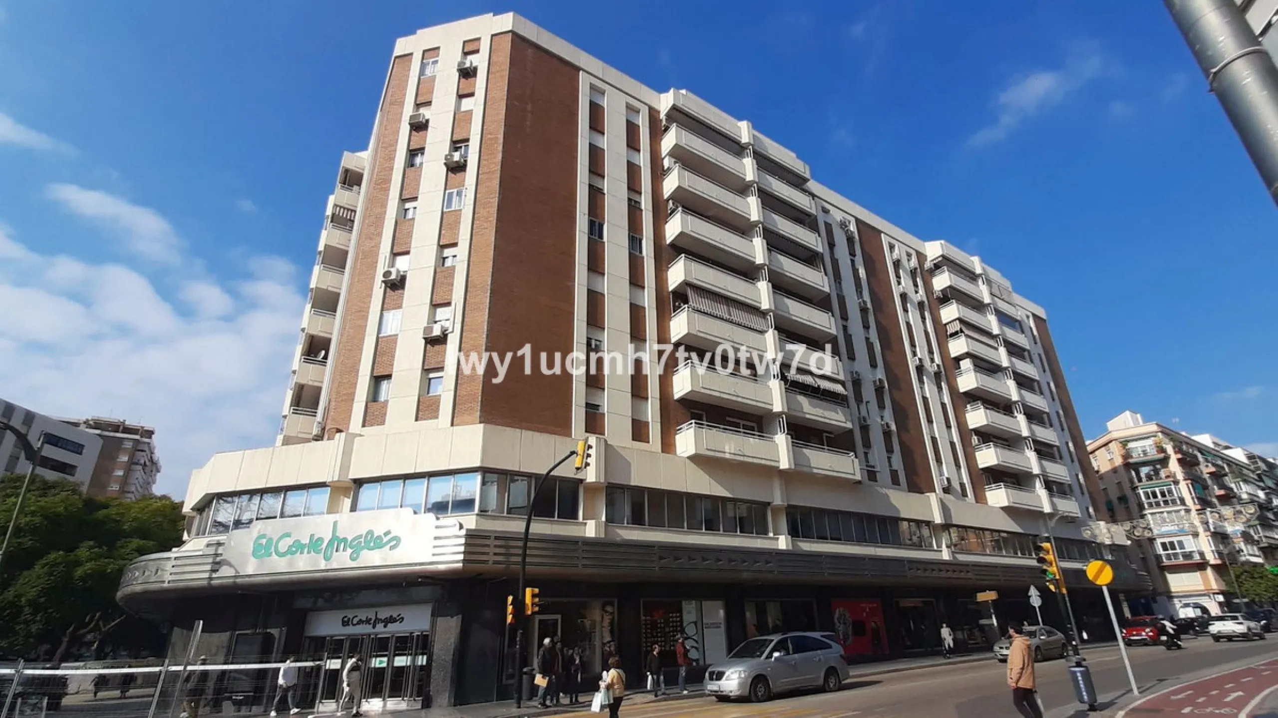 Lifestyle and extremely high quality of life to live in maximum luxury and comfort in one of the most sought-after areas of Malaga, where there are 300 days of sunshine a year and a mild climate all year round. Discover your new home in the heart of Malag