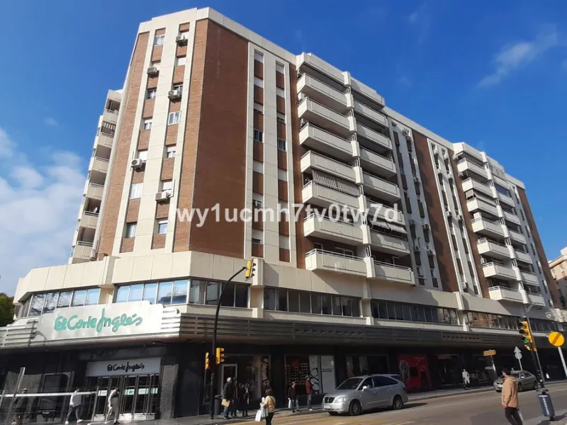Lifestyle and extremely high quality of life to live in maximum luxury and comfort in one of the most sought-after areas of Malaga, where there are 300 days of sunshine a year and a mild climate all year round. Discover your new home in the heart of Malag