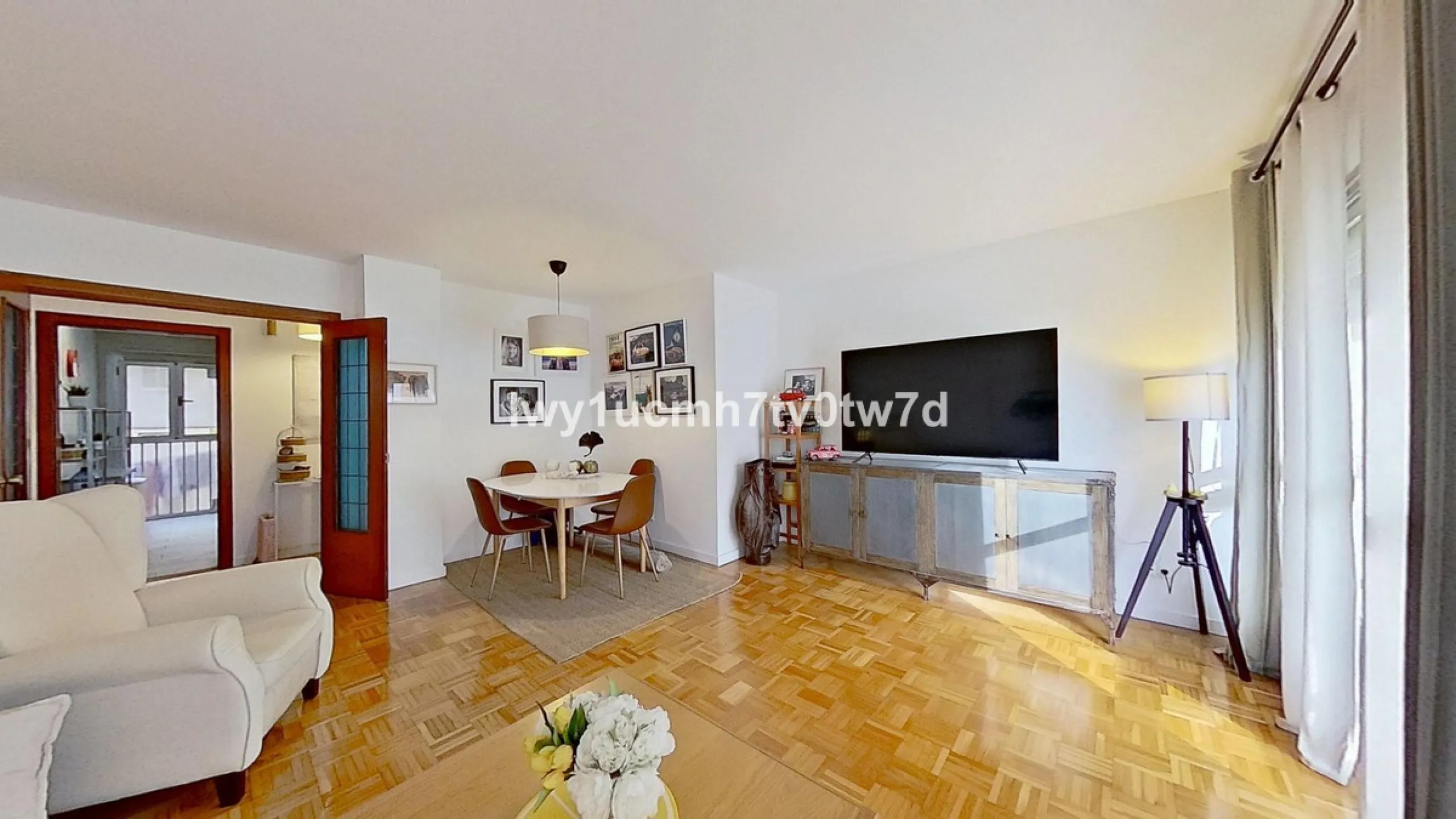 Lifestyle and extremely high quality of life to live in maximum luxury and comfort in one of the most sought-after areas of Malaga, where there are 300 days of sunshine a year and a mild climate all year round. Discover your new home in the heart of Malag