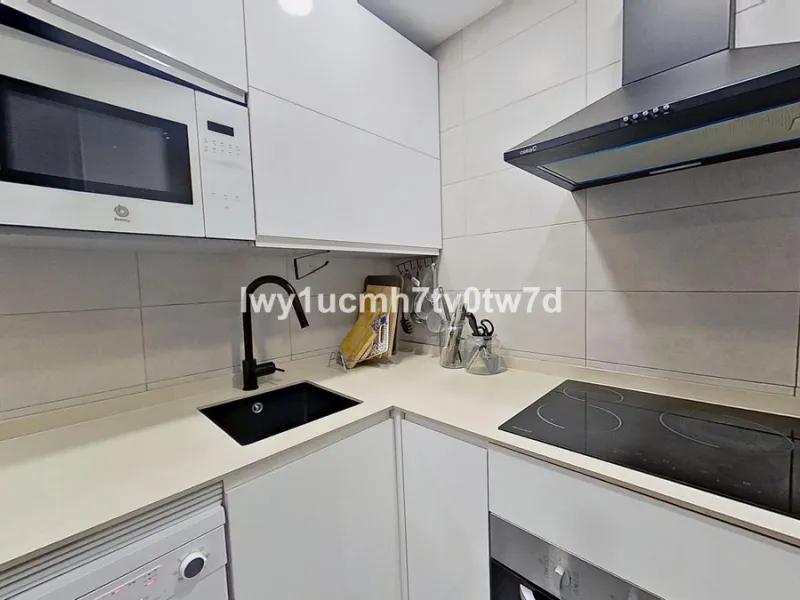 Lifestyle and extremely high quality of life to live in maximum luxury and comfort in one of the most sought-after areas of Malaga, where there are 300 days of sunshine a year and a mild climate all year round. Discover your new home in the heart of Malag