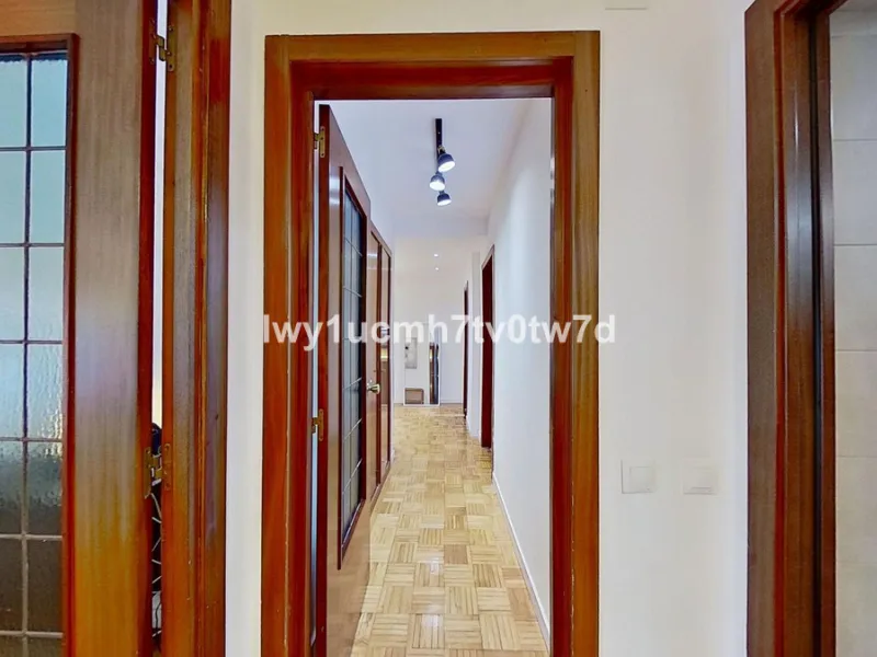 Lifestyle and extremely high quality of life to live in maximum luxury and comfort in one of the most sought-after areas of Malaga, where there are 300 days of sunshine a year and a mild climate all year round. Discover your new home in the heart of Malag