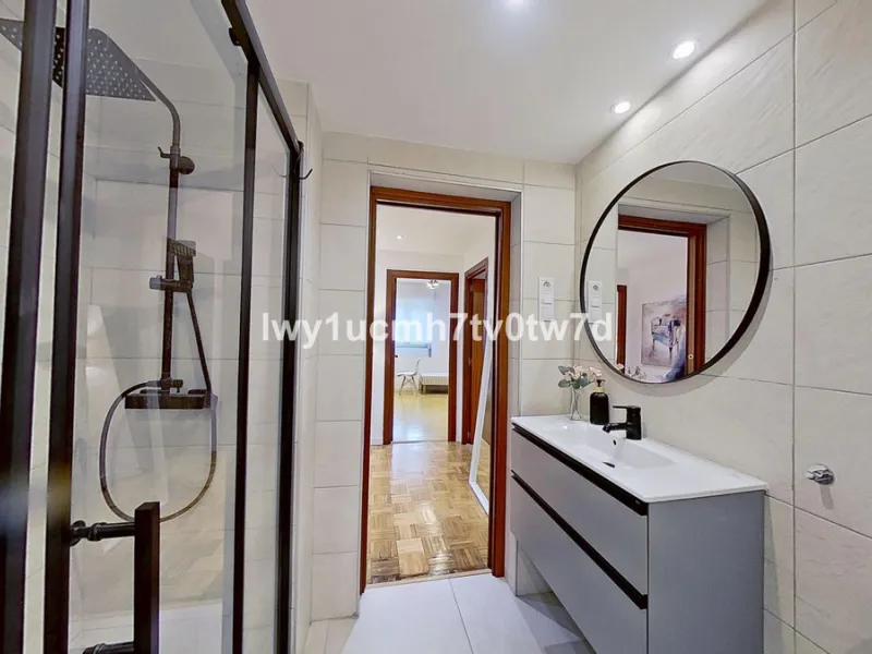 Lifestyle and extremely high quality of life to live in maximum luxury and comfort in one of the most sought-after areas of Malaga, where there are 300 days of sunshine a year and a mild climate all year round. Discover your new home in the heart of Malag