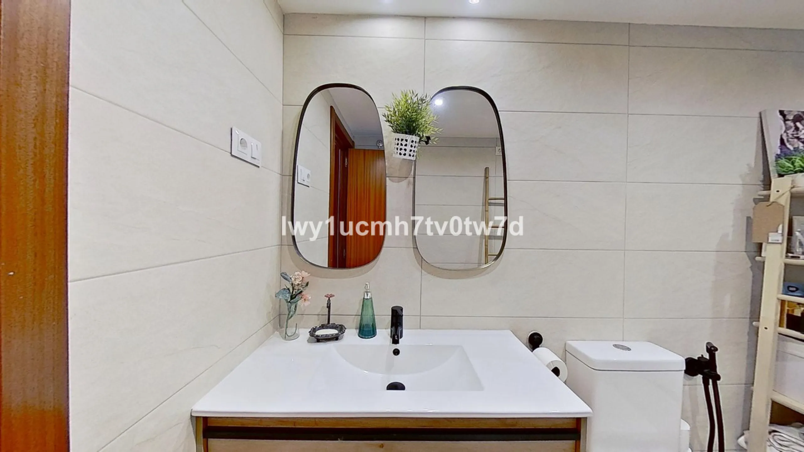 Lifestyle and extremely high quality of life to live in maximum luxury and comfort in one of the most sought-after areas of Malaga, where there are 300 days of sunshine a year and a mild climate all year round. Discover your new home in the heart of Malag