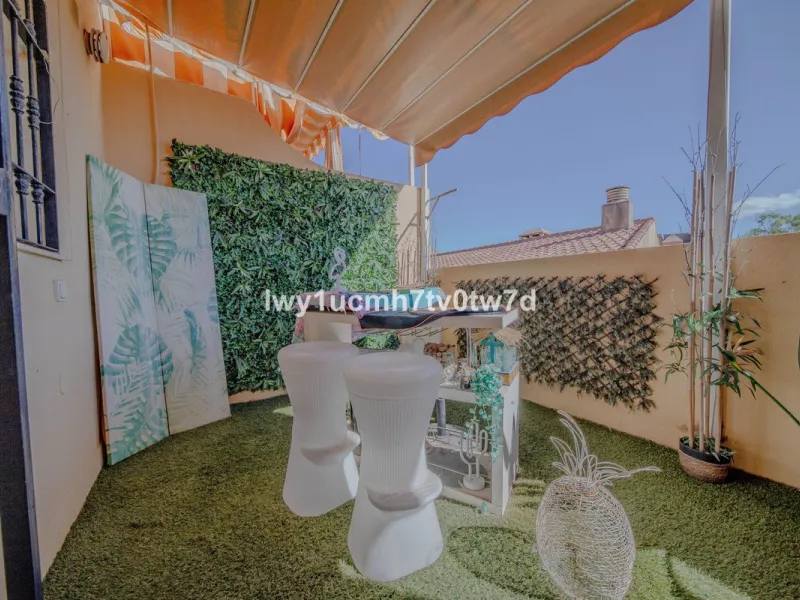 GREAT OPPORTUNITY! MAGNIFICENT HOUSE JUST FIVE MINUTES FROM THE BEACH