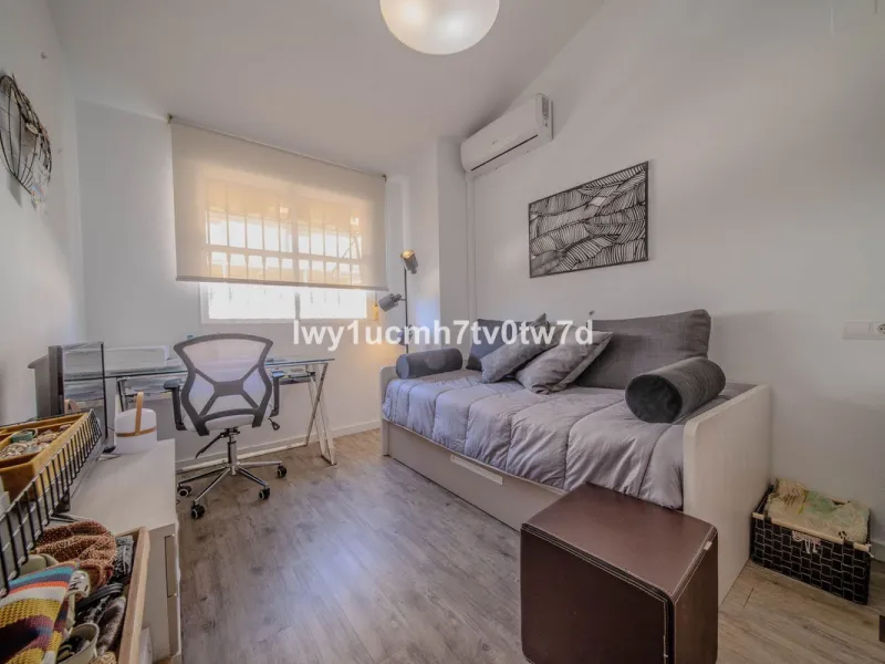 GREAT OPPORTUNITY! MAGNIFICENT HOUSE JUST FIVE MINUTES FROM THE BEACH