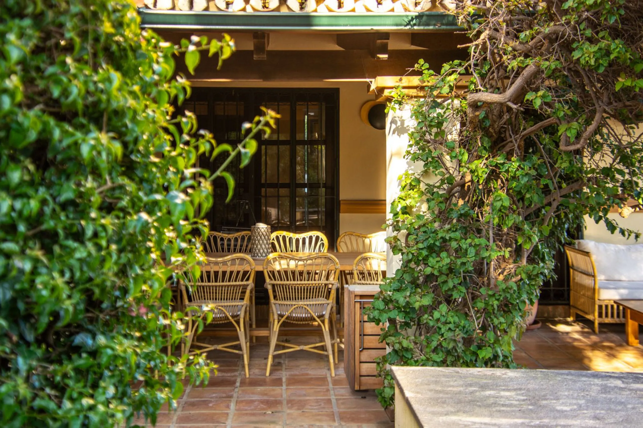 House - Detached Villa в продаже в Marbella, Málaga. В доме 5 спален и 5 ванных комнат. Площадь дома 362 м². Площадь участка 1296 м²