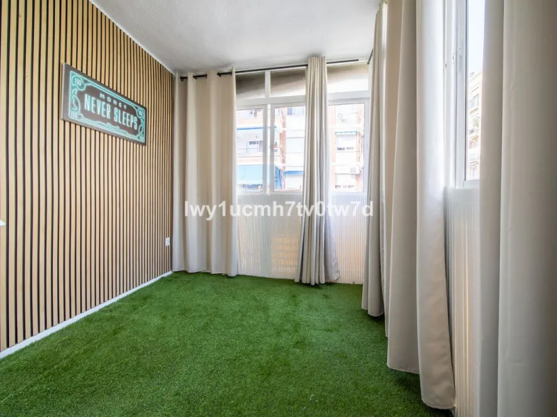 Apartment - Middle Floor Apartment в продаже в Rincón de la Victoria, Málaga. В доме 2 спален и 1 ванных комнат. Площадь дома 88 м²