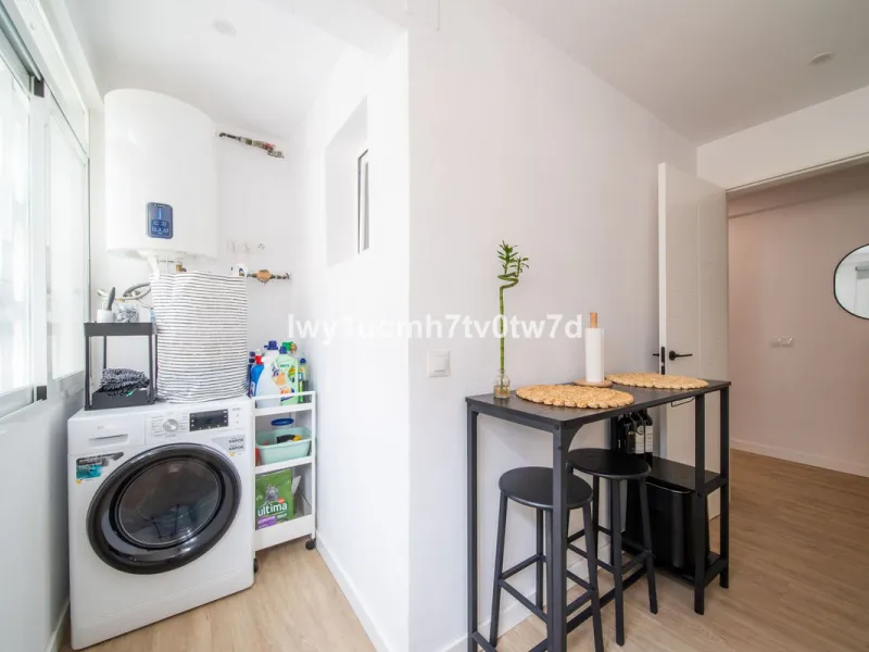 Apartment - Middle Floor Apartment в продаже в Rincón de la Victoria, Málaga. В доме 2 спален и 1 ванных комнат. Площадь дома 88 м²