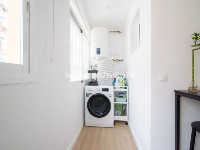 Apartment - Middle Floor Apartment в продаже в Rincón de la Victoria, Málaga. В доме 2 спален и 1 ванных комнат. Площадь дома 88 м²