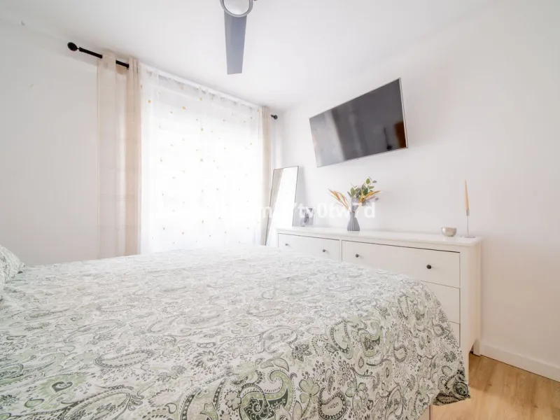Apartment - Middle Floor Apartment в продаже в Rincón de la Victoria, Málaga. В доме 2 спален и 1 ванных комнат. Площадь дома 88 м²