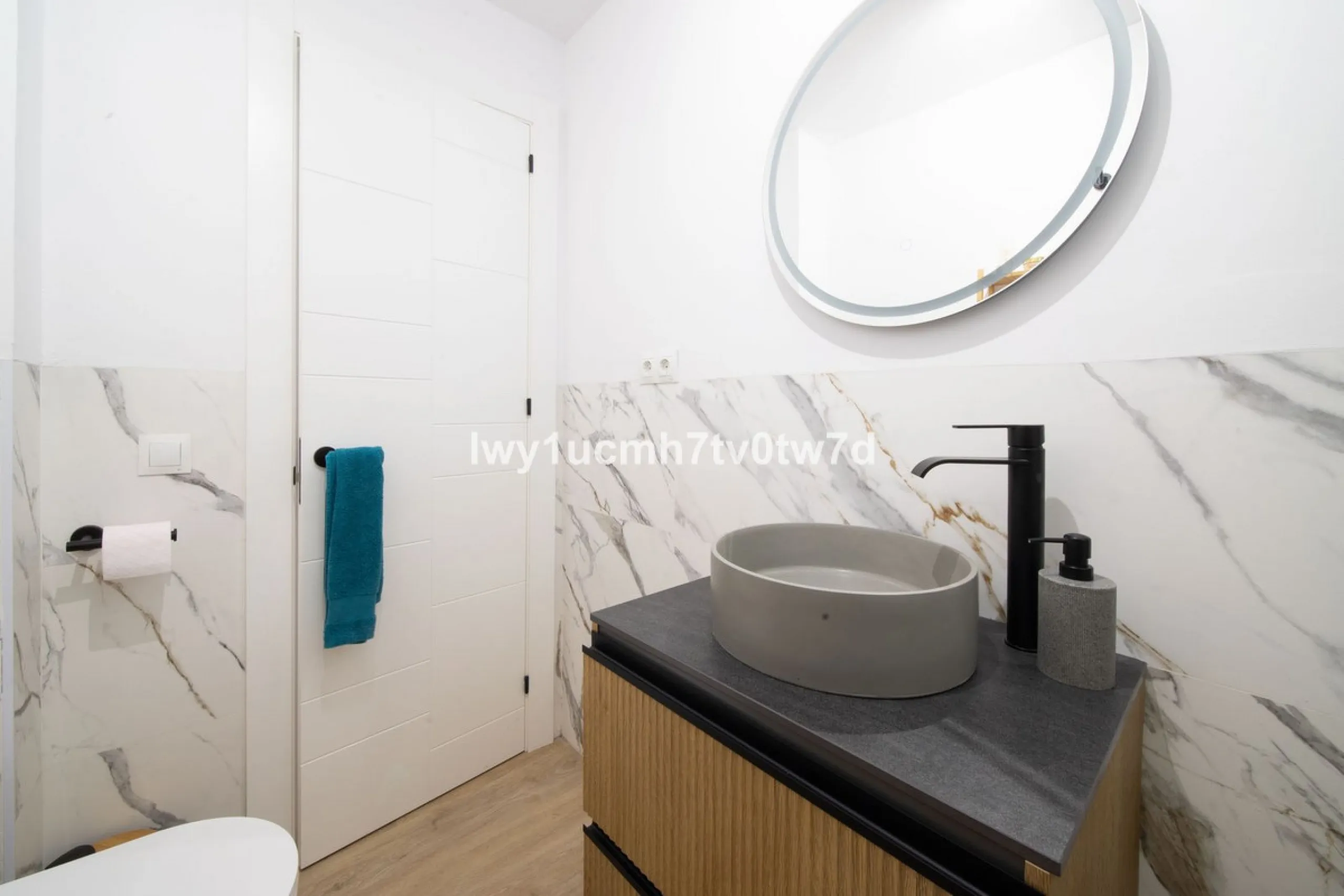 Apartment - Middle Floor Apartment в продаже в Rincón de la Victoria, Málaga. В доме 2 спален и 1 ванных комнат. Площадь дома 88 м²