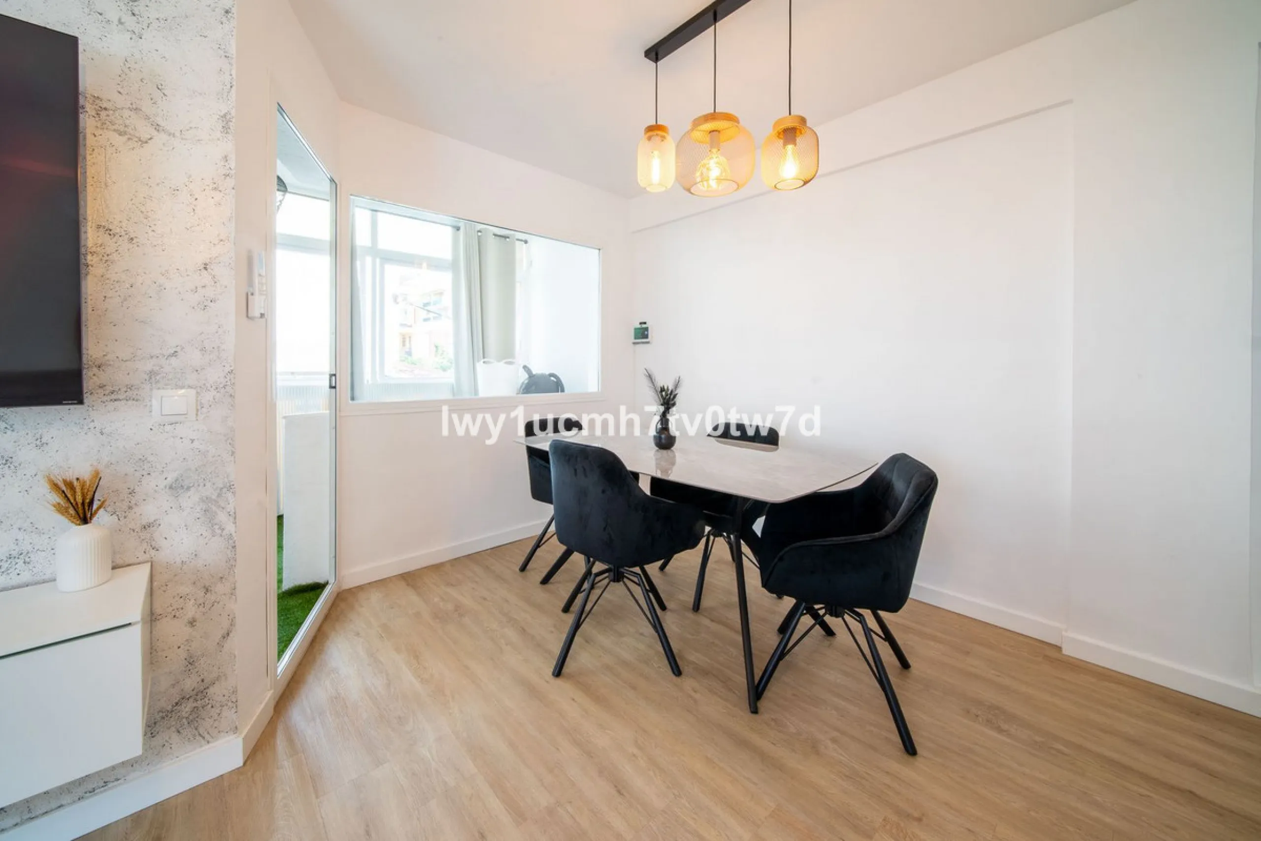 Apartment - Middle Floor Apartment в продаже в Rincón de la Victoria, Málaga. В доме 2 спален и 1 ванных комнат. Площадь дома 88 м²