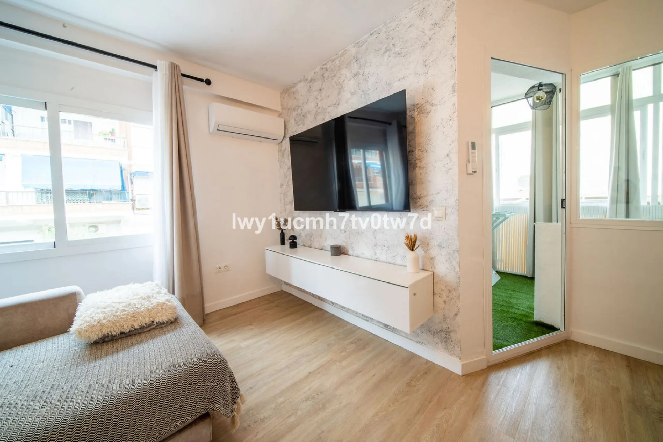 Apartment - Middle Floor Apartment в продаже в Rincón de la Victoria, Málaga. В доме 2 спален и 1 ванных комнат. Площадь дома 88 м²
