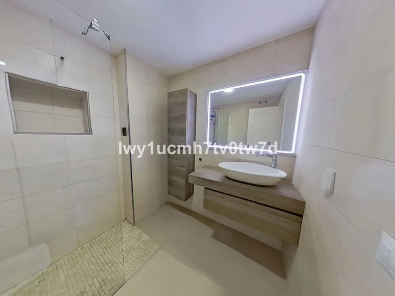 GREAT OPPORTUNITY – BEACHFRONT PROPERTY
