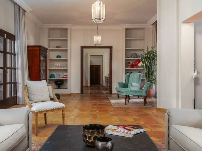 House - Detached Villa в продаже в Marbella, Málaga. В доме 5 спален и 5 ванных комнат. Площадь дома 362 м². Площадь участка 1296 м²
