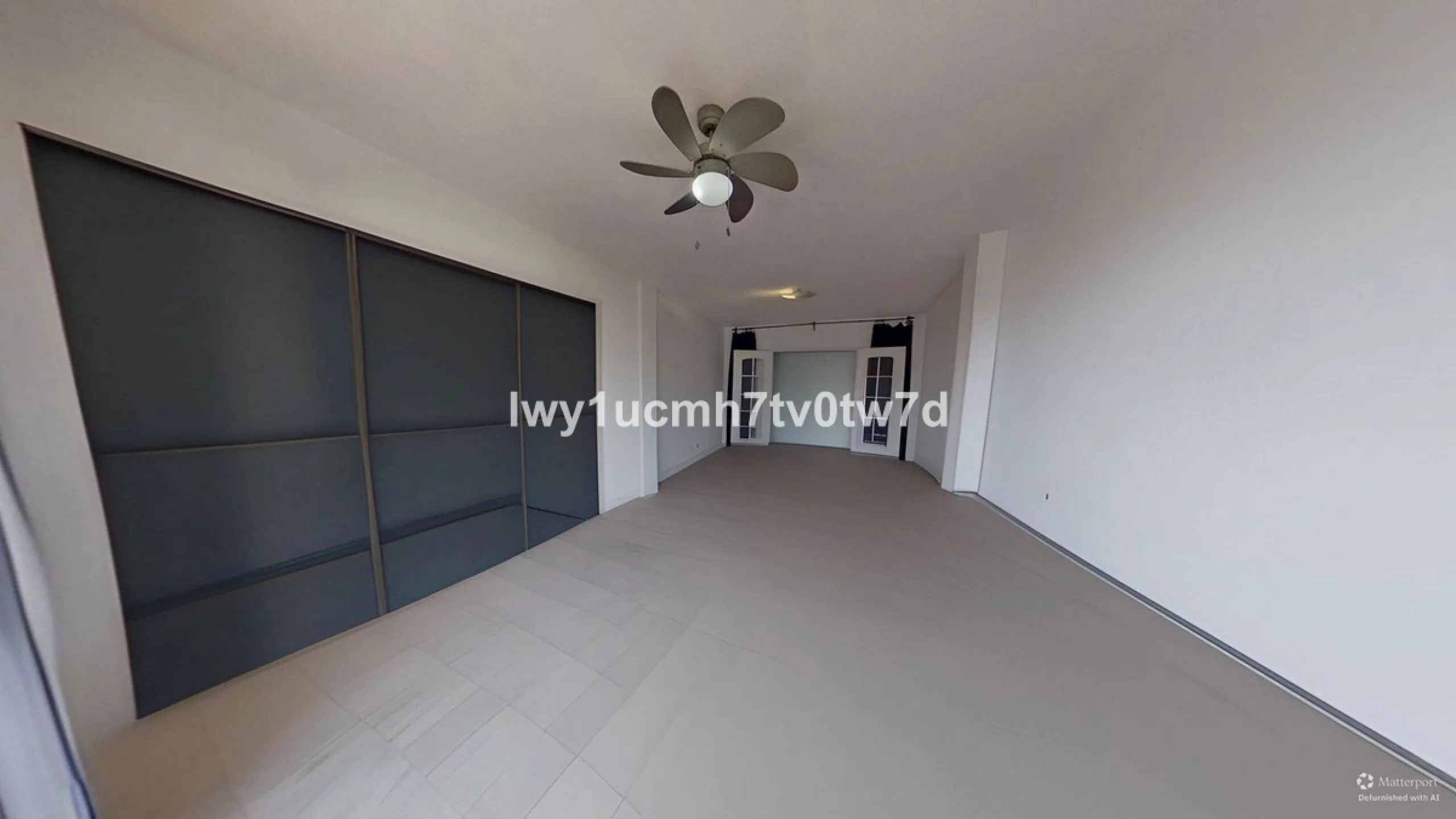 GREAT OPPORTUNITY – BEACHFRONT PROPERTY