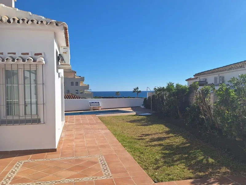 Lovely 3 Bedroom, 2 Bathroom Single-Level Villa/Bungalow with Sea Views | El Chaparral, Mijas Costa, Costa Del Sol.