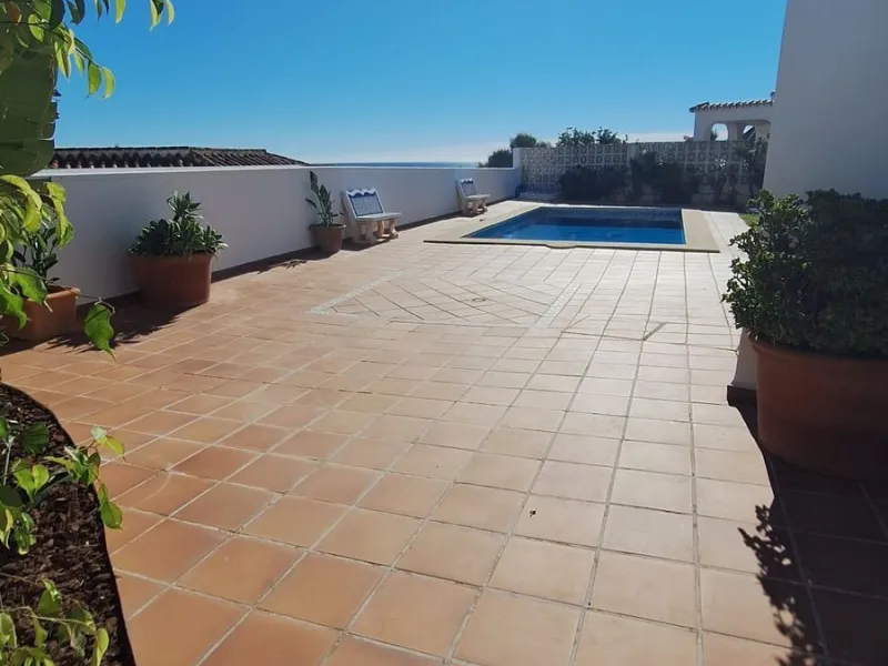 Lovely 3 Bedroom, 2 Bathroom Single-Level Villa/Bungalow with Sea Views | El Chaparral, Mijas Costa, Costa Del Sol.