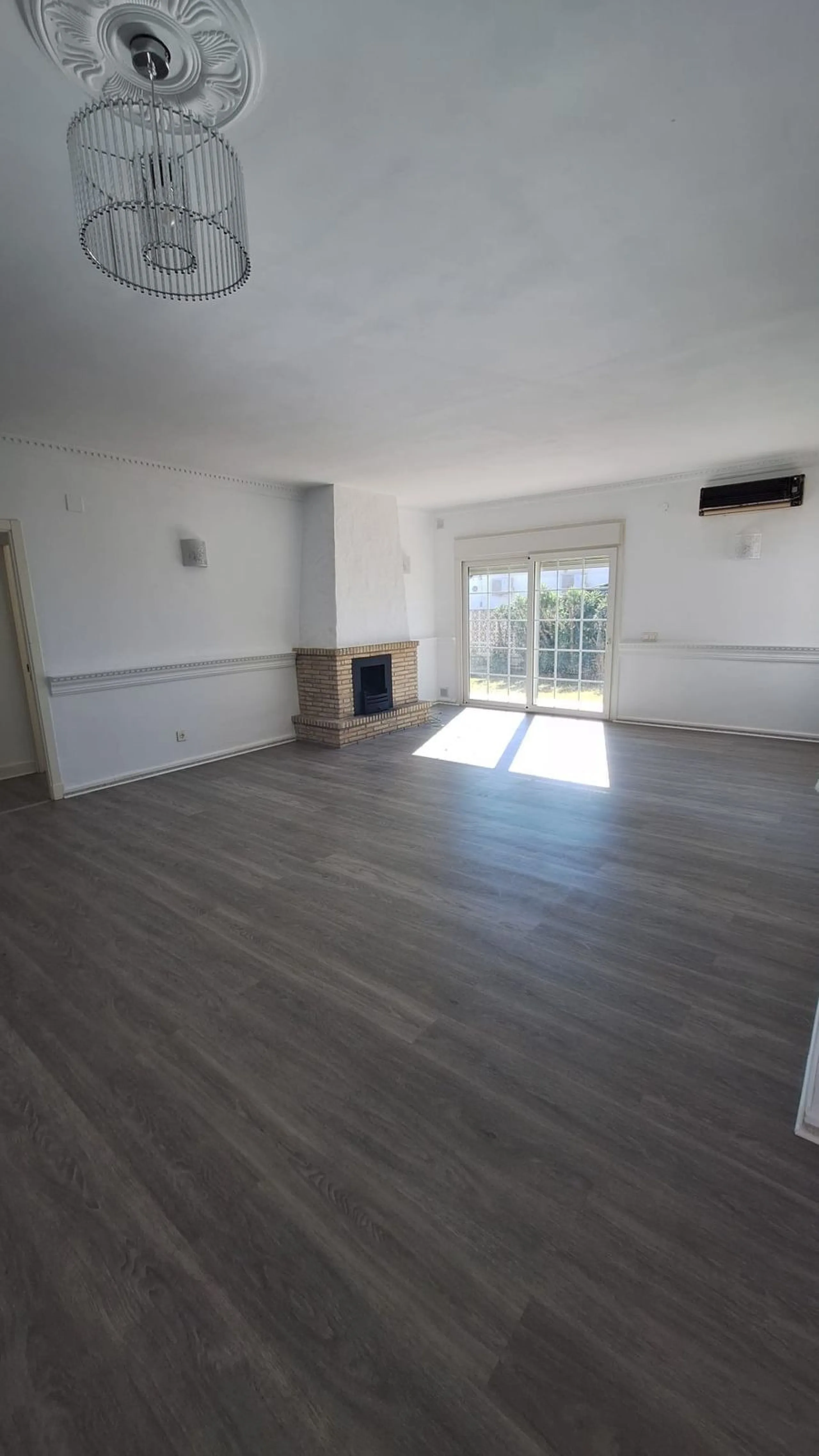 Lovely 3 Bedroom, 2 Bathroom Single-Level Villa/Bungalow with Sea Views | El Chaparral, Mijas Costa, Costa Del Sol.
