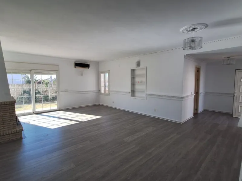 Lovely 3 Bedroom, 2 Bathroom Single-Level Villa/Bungalow with Sea Views | El Chaparral, Mijas Costa, Costa Del Sol.