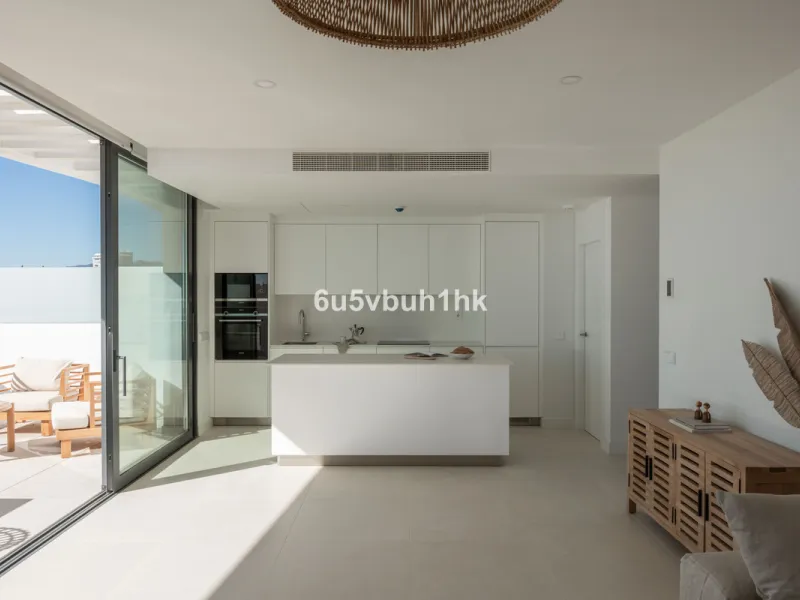 Apartment - Penthouse в продаже в Fuengirola, Málaga. В доме 2 спален и 2 ванных комнат. Площадь дома 130 м²