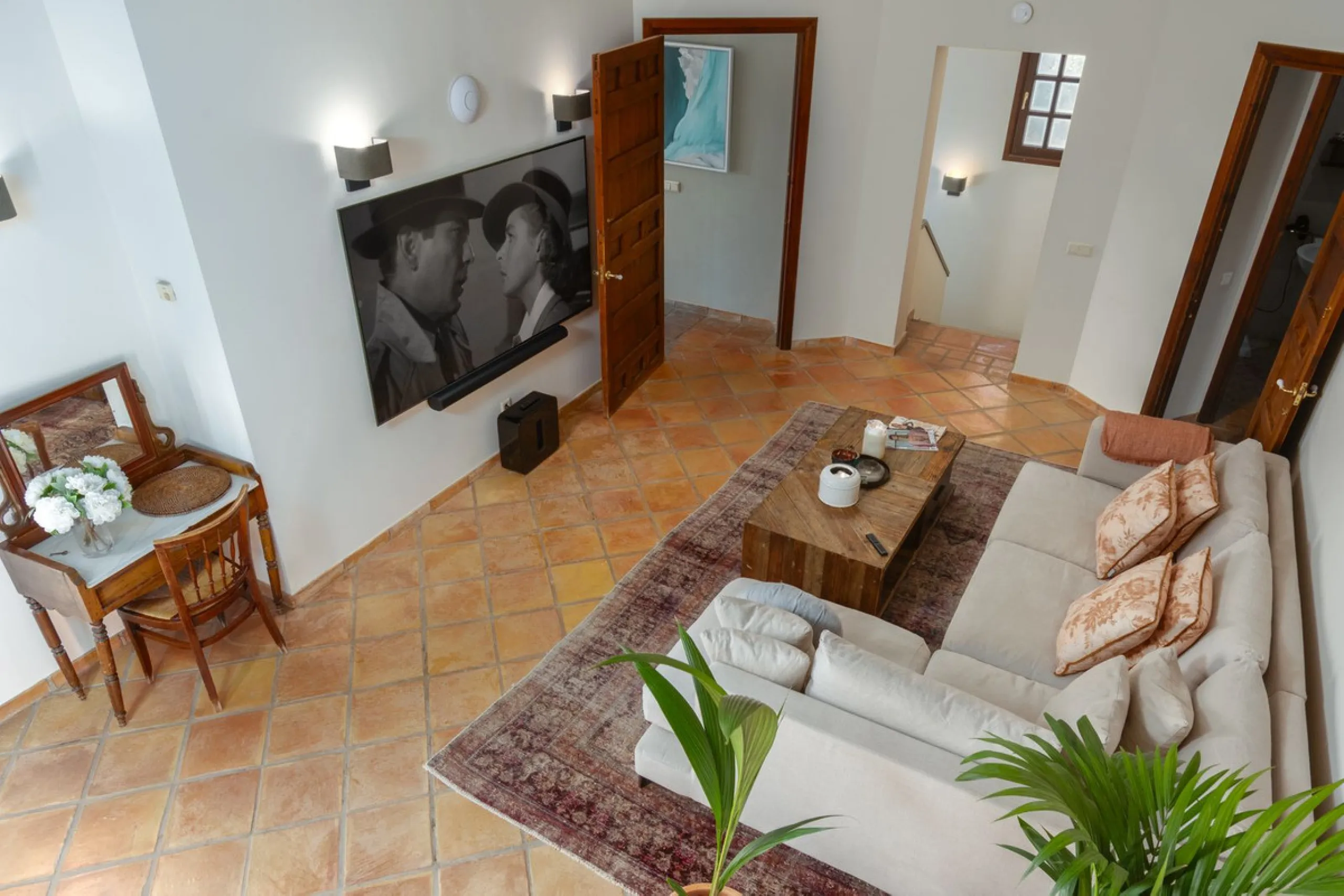 House - Detached Villa в продаже в Marbella, Málaga. В доме 5 спален и 5 ванных комнат. Площадь дома 362 м². Площадь участка 1296 м²