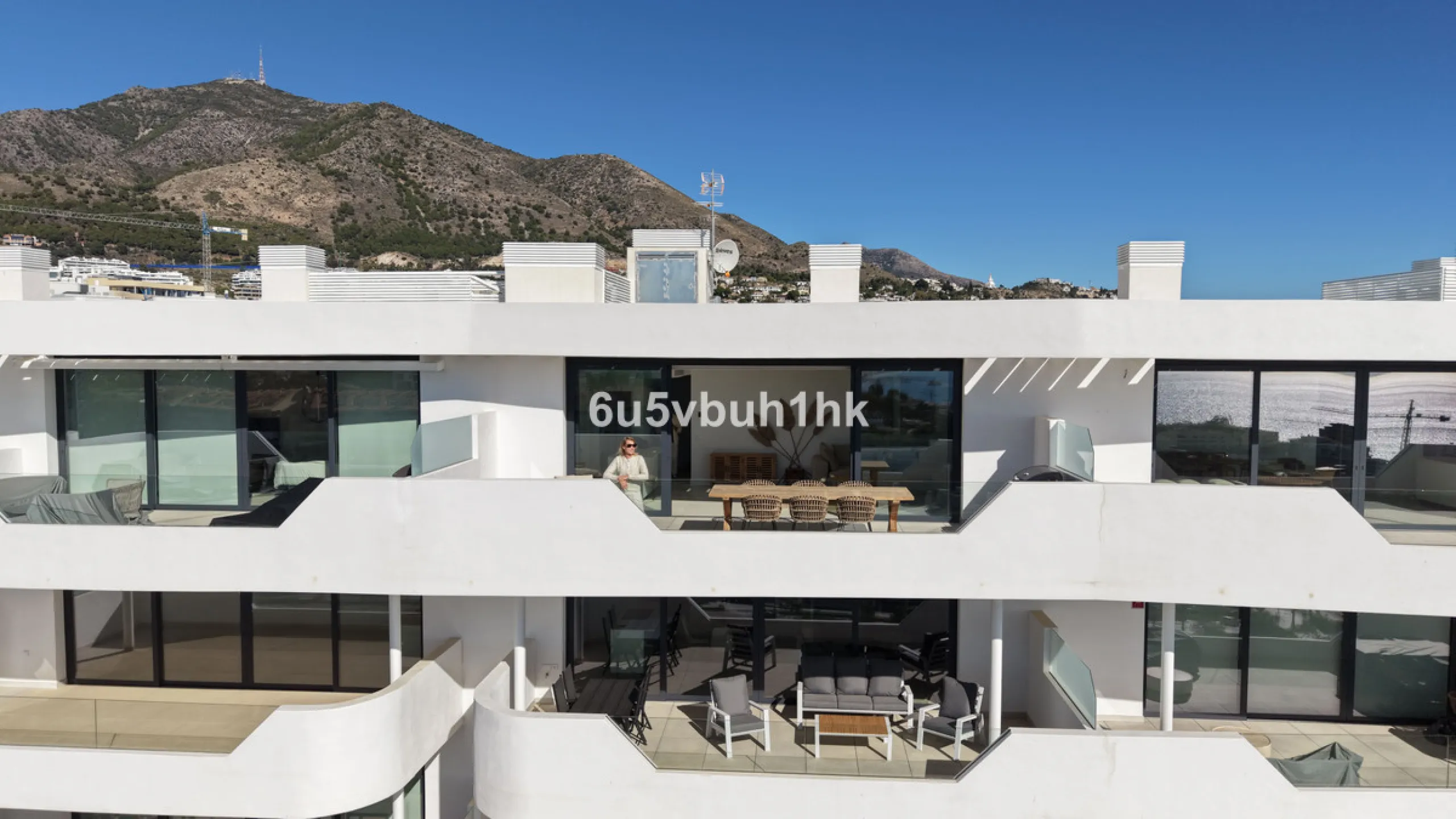 Apartment - Penthouse в продаже в Fuengirola, Málaga. В доме 2 спален и 2 ванных комнат. Площадь дома 130 м²