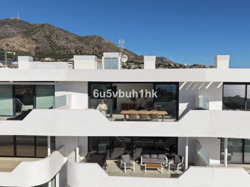 Apartment - Penthouse в продаже в Fuengirola, Málaga. В доме 2 спален и 2 ванных комнат. Площадь дома 130 м²