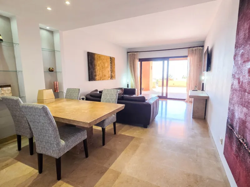Set within a well-maintained residential community in La Duquesa, this ground floor apartment with sea views and a huge private terrace offers the perfect blend of indoor comfort and outdoor living. With the beach, marina, restaurants, and local amenities