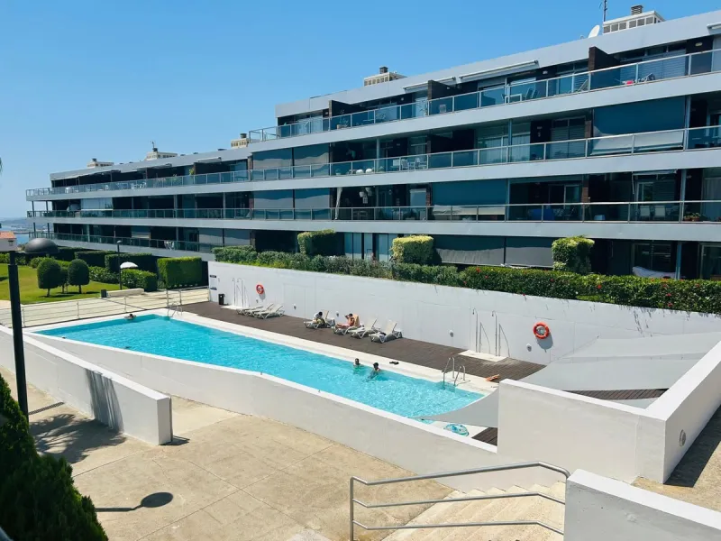 Discover this exclusive 3-bedroom, 3-bathroom apartment (one ensuite) with two parking spaces and a storage room included in the price. Enjoy breathtaking panoramic sea views that will captivate you at first sight. Designed for those seeking comfort and e