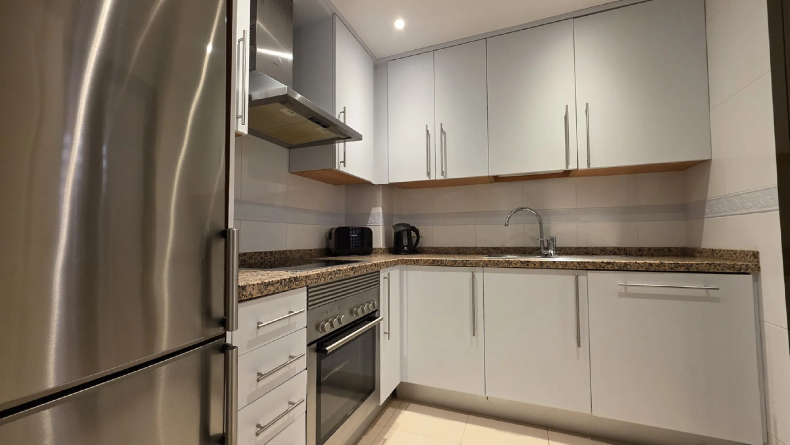 Apartment - Ground Floor Apartment в продаже в Manilva, Málaga. В доме 3 спален и 2 ванных комнат. Площадь дома 135 м²