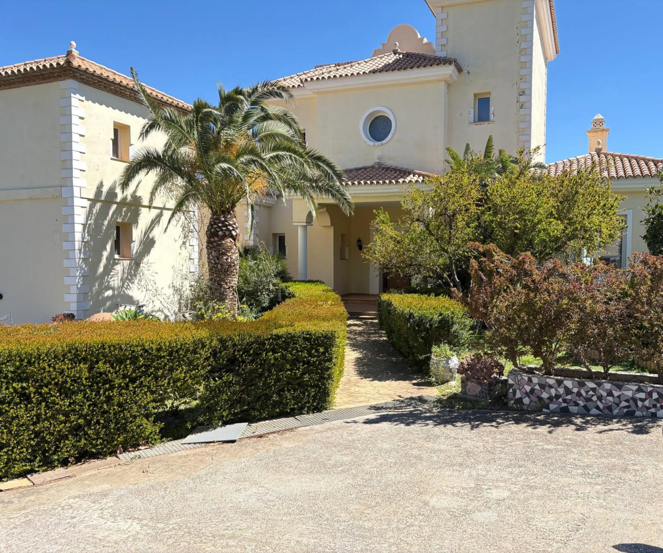Stunning Villa with Sea and Mountain Views in Forest Hills (Estepona)