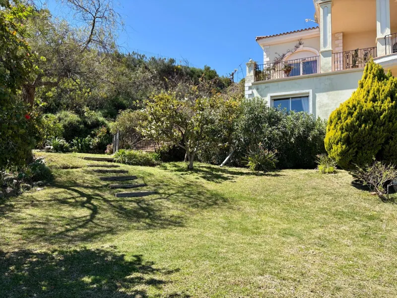 Stunning Villa with Sea and Mountain Views in Forest Hills (Estepona)