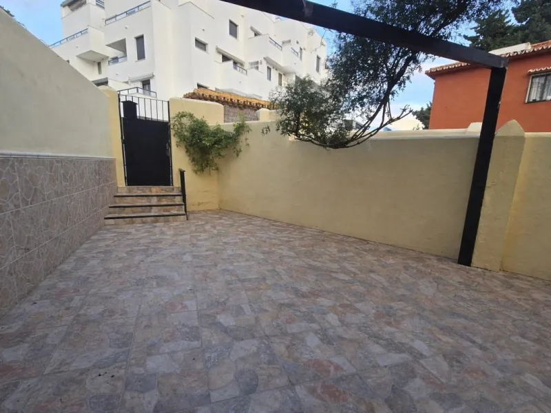 House - Townhouse в продаже в Torremolinos, Málaga. В доме 3 спален и 3 ванных комнат. Площадь дома 111 м²