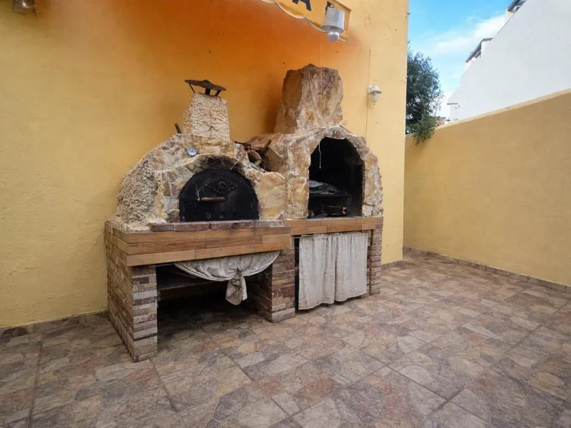 Beautiful 3-Bedroom Townhouse in Prime Location