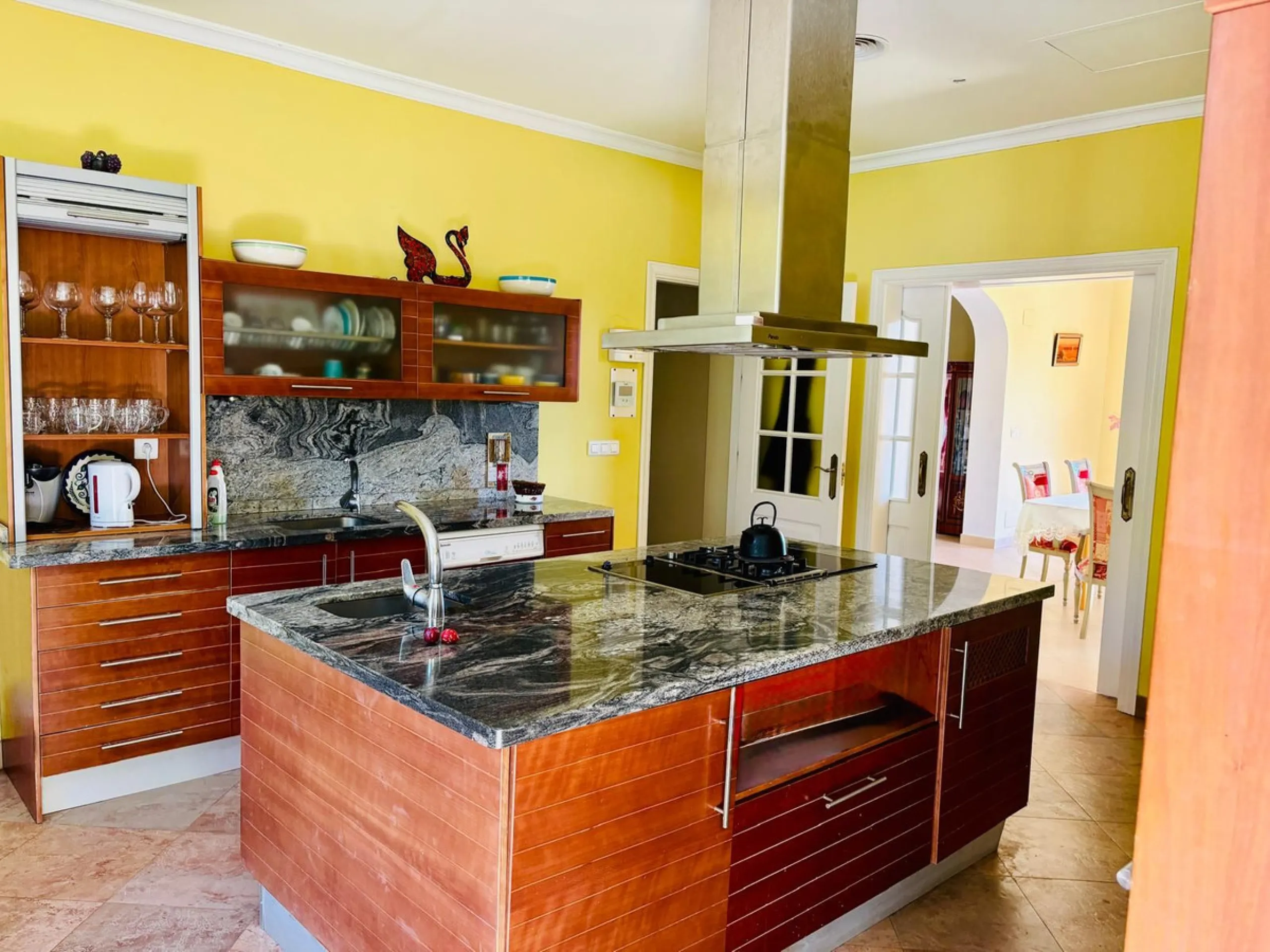 Stunning Villa with Sea and Mountain Views in Forest Hills (Estepona)