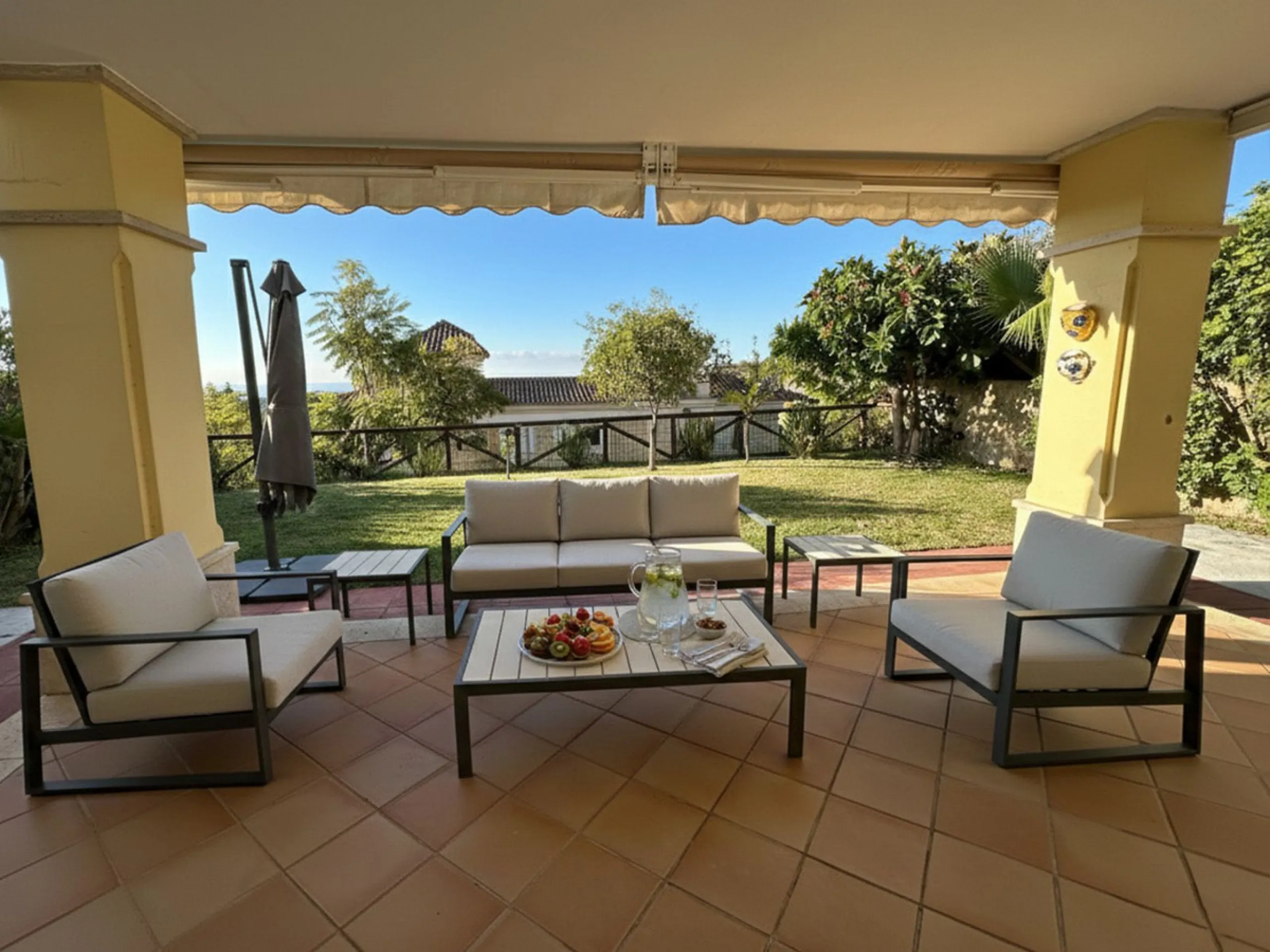 House - Townhouse в продаже в Marbella, Málaga. В доме 4 спален и 4 ванных комнат. Площадь дома 170 м²