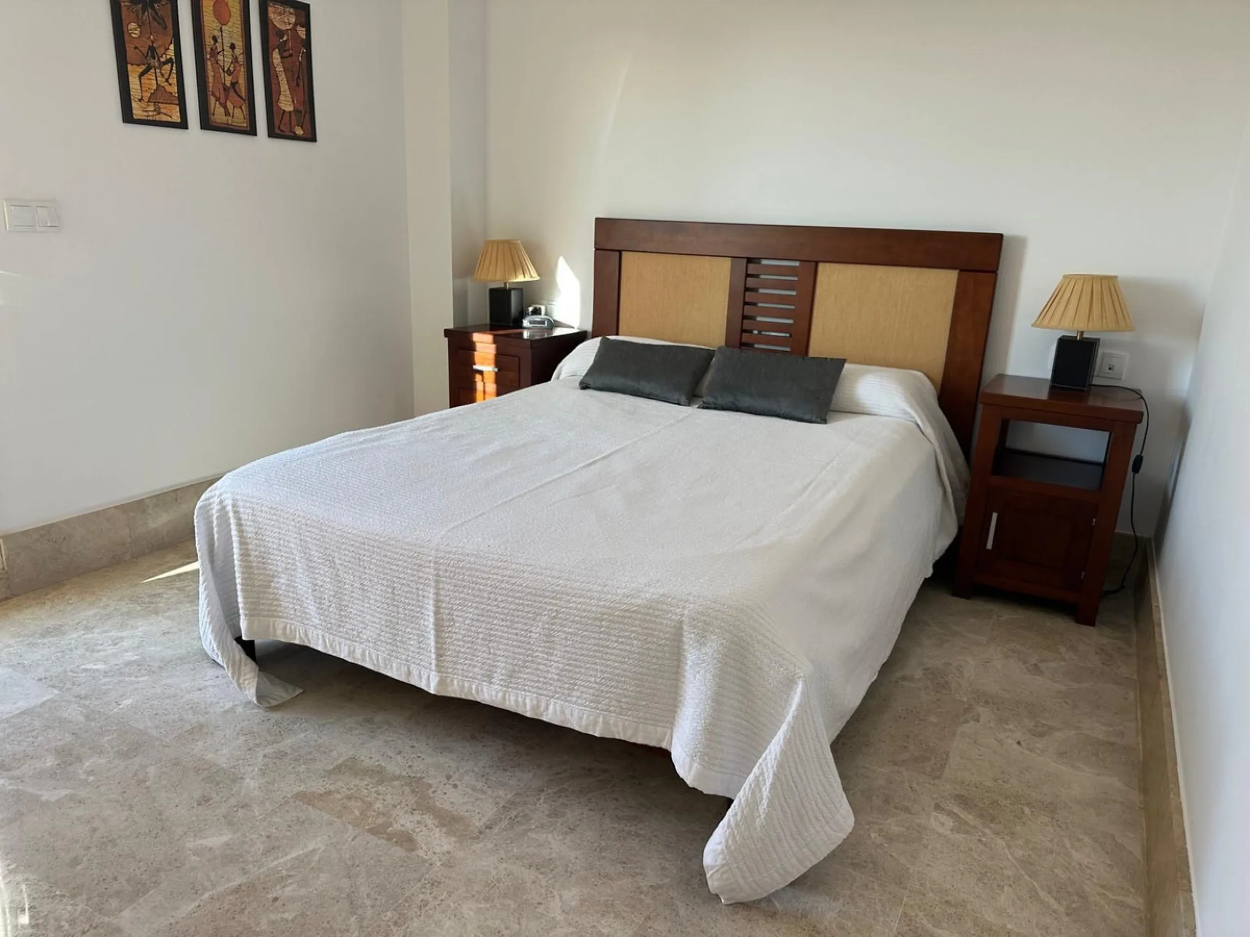 House - Townhouse в продаже в Marbella, Málaga. В доме 4 спален и 4 ванных комнат. Площадь дома 170 м²