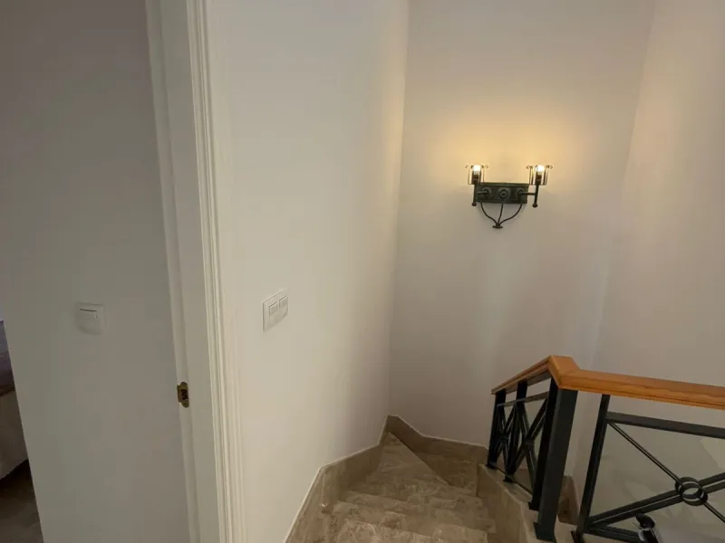 House - Townhouse в продаже в Marbella, Málaga. В доме 4 спален и 4 ванных комнат. Площадь дома 170 м²