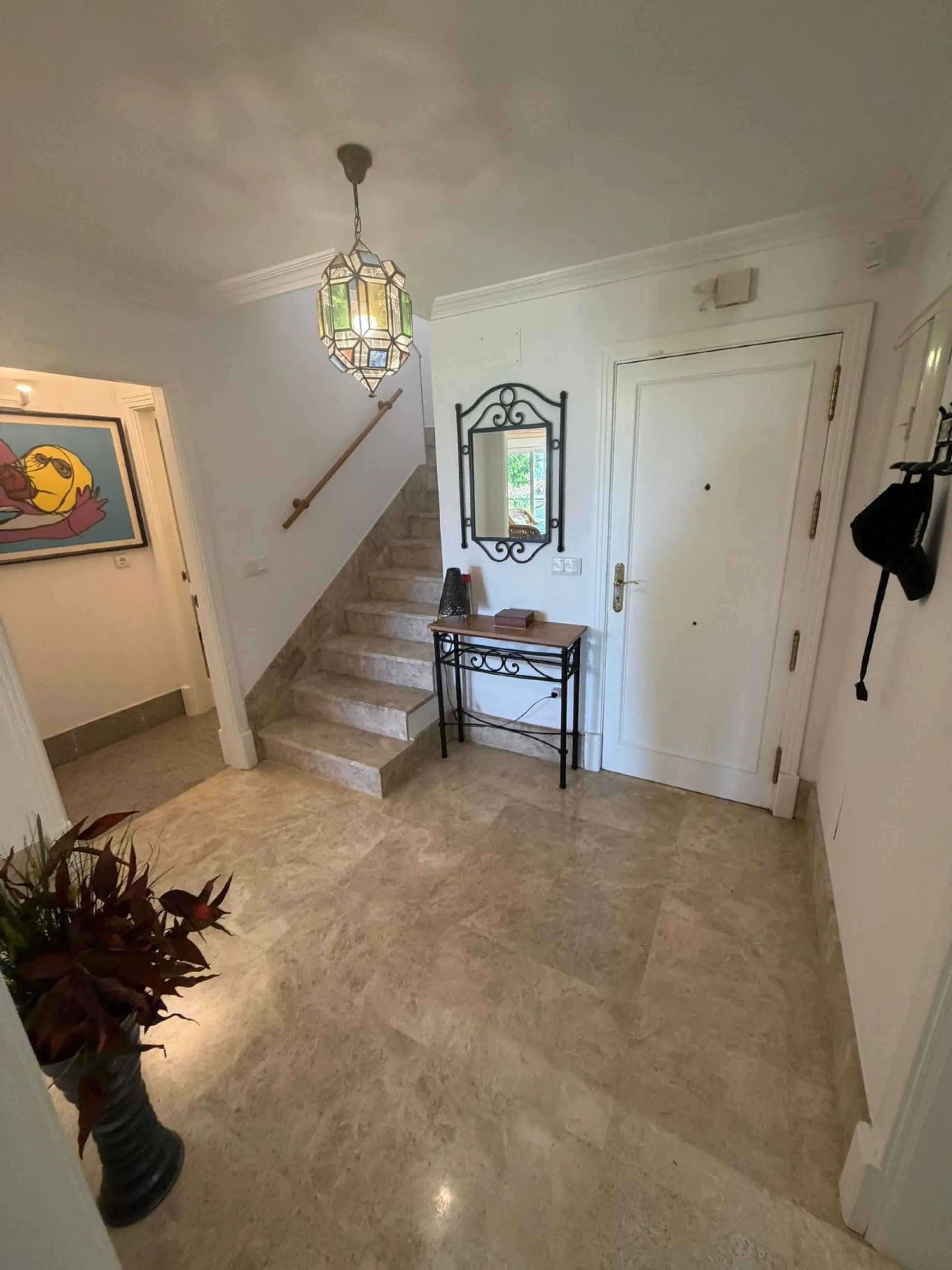 House - Townhouse в продаже в Marbella, Málaga. В доме 4 спален и 4 ванных комнат. Площадь дома 170 м²