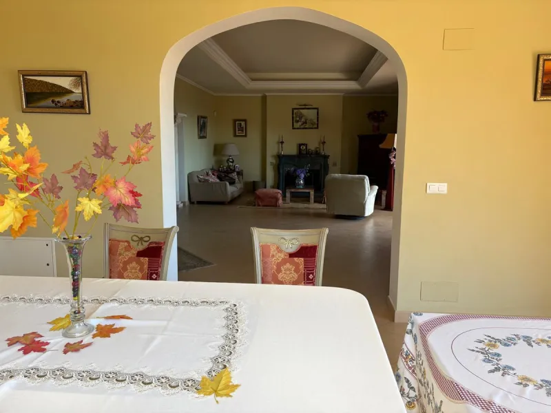 Stunning Villa with Sea and Mountain Views in Forest Hills (Estepona)