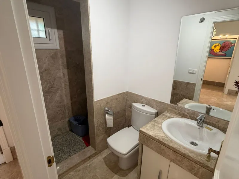 House - Townhouse в продаже в Marbella, Málaga. В доме 4 спален и 4 ванных комнат. Площадь дома 170 м²