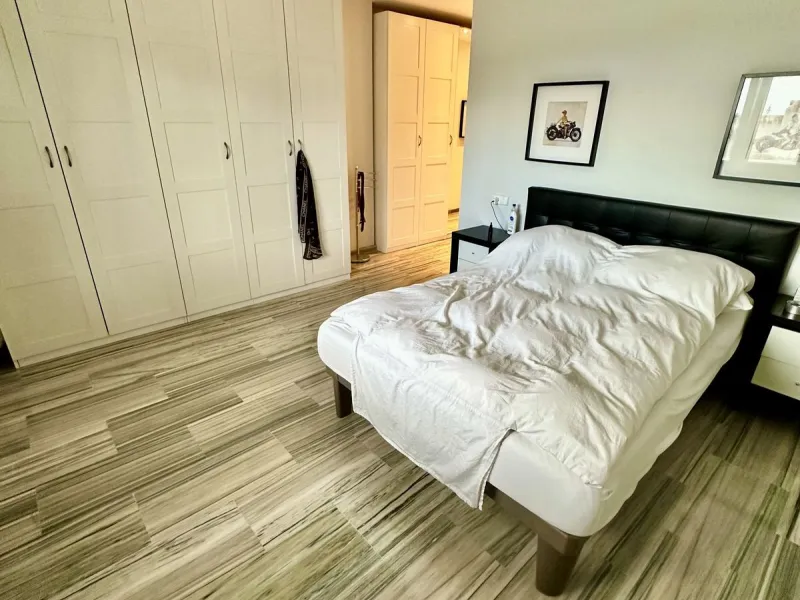 Detached Villa for Sale in San Pedro de Alcántara – Luxury Living Walking Distance to Beach & Town