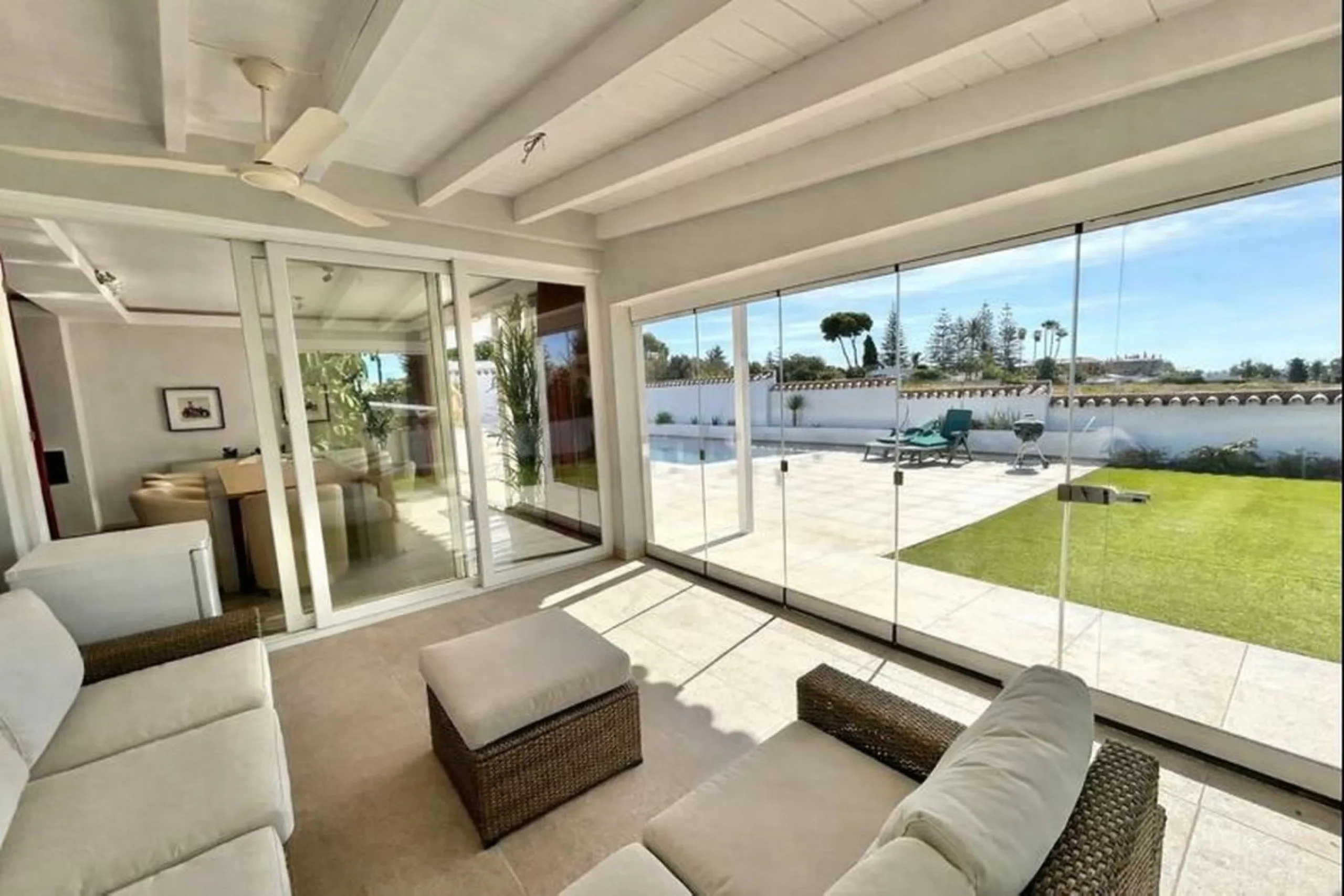 Detached Villa for Sale in San Pedro de Alcántara – Luxury Living Walking Distance to Beach & Town
