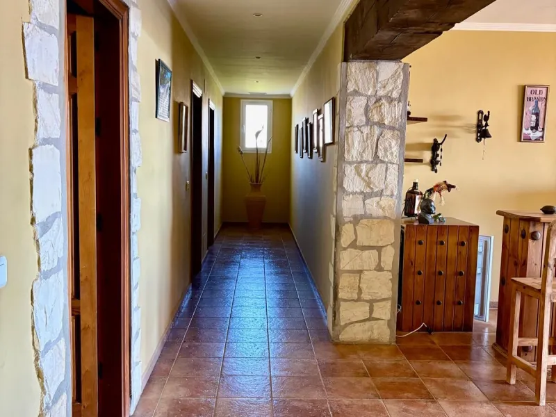 Stunning Villa with Sea and Mountain Views in Forest Hills (Estepona)