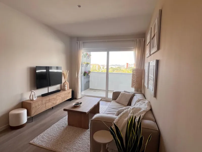 Apartment - Middle Floor Apartment в продаже в Estepona, Málaga. В доме 2 спален и 2 ванных комнат. Площадь дома 99 м²