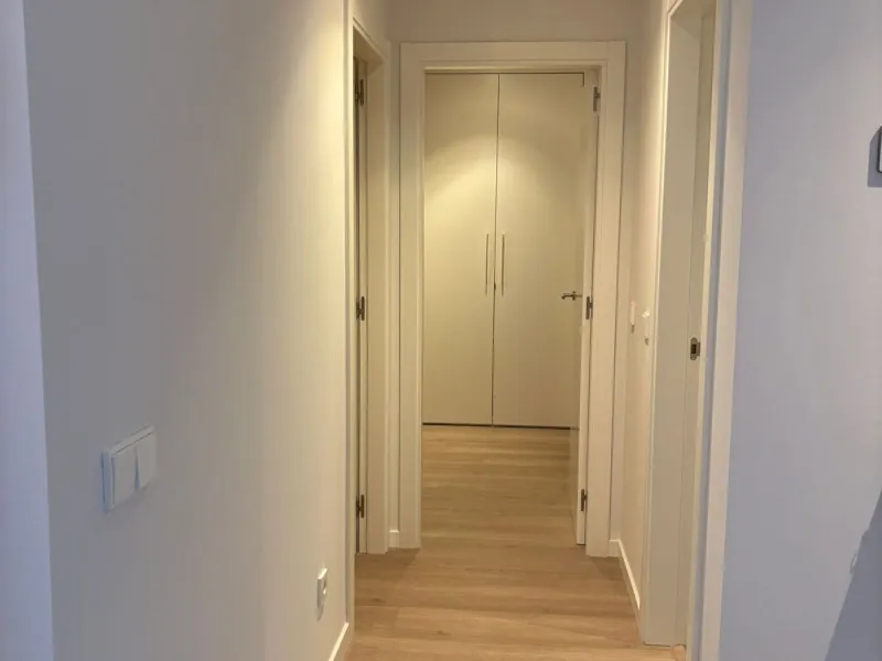 Apartment - Middle Floor Apartment в продаже в Estepona, Málaga. В доме 2 спален и 2 ванных комнат. Площадь дома 99 м²