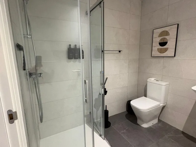 Apartment - Middle Floor Apartment в продаже в Estepona, Málaga. В доме 2 спален и 2 ванных комнат. Площадь дома 99 м²