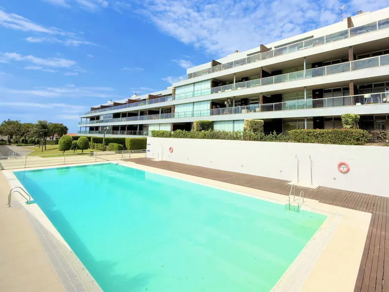 EXCLUSIVE LUXURY APARTMENT WITH LARGE TERRACE AND SEA VIEWS IN A PRIVATE RESIDENTIAL COMPLEX